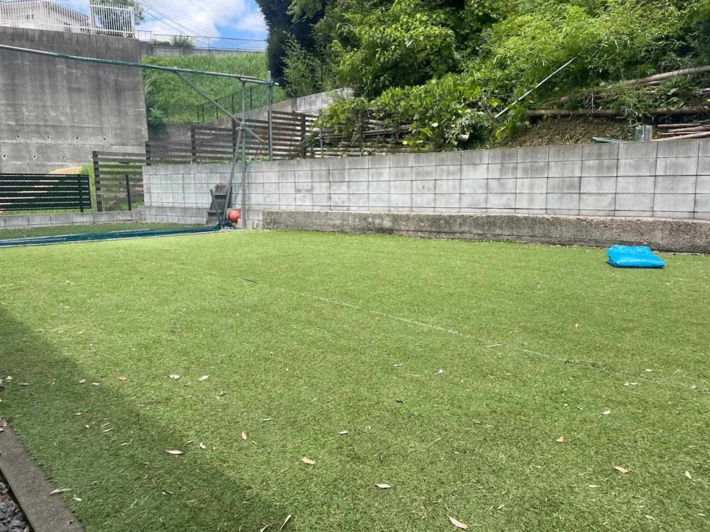 草刈りの要らない地面に